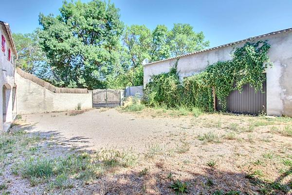 A VENDRE EN EXCLUSIVITÉ ! SAINT ANTONIN DU VAR ! BAS DE VILLA 84m2 avec jardin et garage