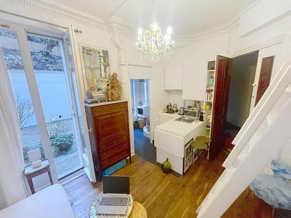 Studio de charme – Calme absolu – Rue Lamarck - Cour privative