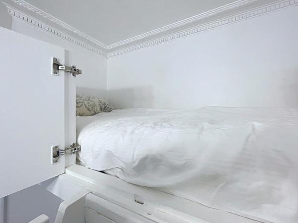 Studio de charme – Calme absolu – Rue Lamarck - Cour privative