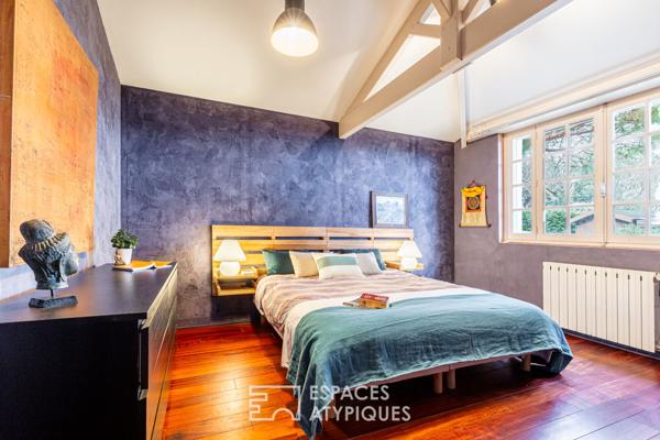 Villa bourgeoise revisitée et son parc arboré