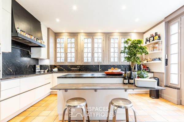 Villa bourgeoise revisitée et son parc arboré