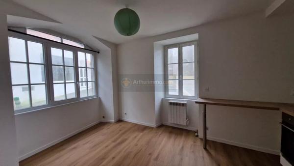 Location                                                      Appartement
                        
                     2 pièces                      26 m2                     à Saint-Renan