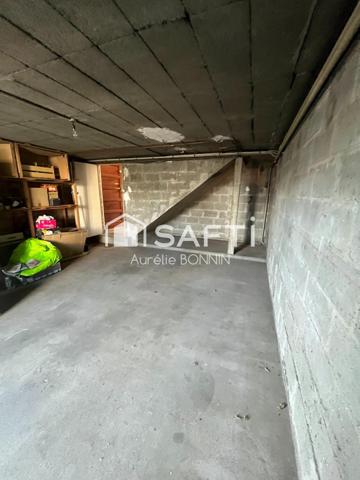 Talence -Implantée sur une parcelle de 360m² maison avec garage à rénover entièrement proche des commodités