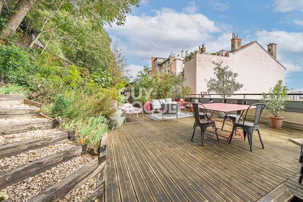 Duplex T5 146 m² - Toit terrasse 160 m² - vue dégagée sur Lyon