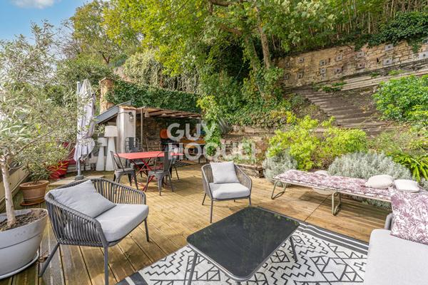 Duplex T5 146 m² - Toit terrasse 160 m² - vue dégagée sur Lyon