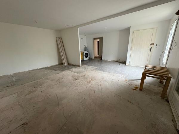 Ancien hôtel restaurant à vendre LES VEYS (50)