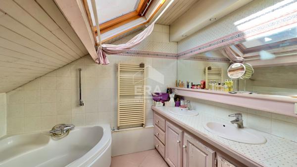 MAISON 122 M² À ATHIS MONS, SECTEUR CALME ET BEAUX VOLUMES