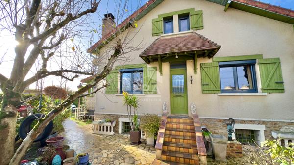 MAISON 122 M² À ATHIS MONS, SECTEUR CALME ET BEAUX VOLUMES