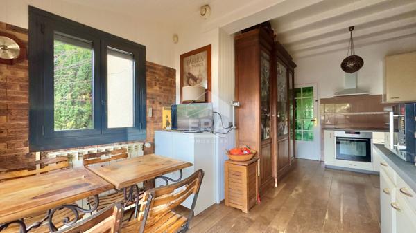 MAISON 122 M² À ATHIS MONS, SECTEUR CALME ET BEAUX VOLUMES