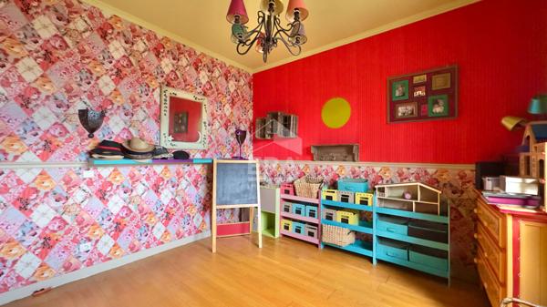 MAISON 122 M² À ATHIS MONS, SECTEUR CALME ET BEAUX VOLUMES