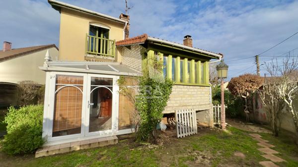 MAISON 122 M² À ATHIS MONS, SECTEUR CALME ET BEAUX VOLUMES