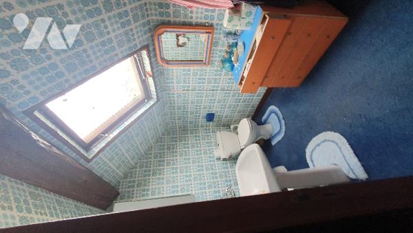 Longère à rénover, 145m2 environ - 5Ppp, garage attenant, jardin d'agrément clos.