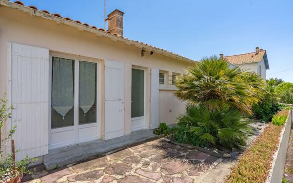 Maison à vendre    4 pièces •  Vaux-sur-Mer