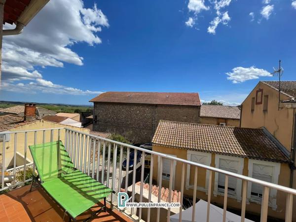 Maison de village spacieuse avec terrasses ensoleillées et vue dans l'Hérault