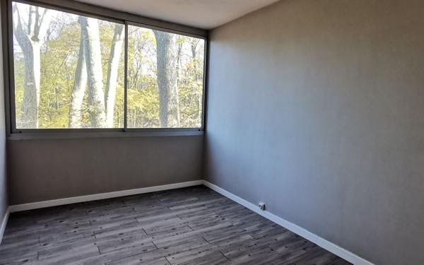 Appartement à vendre    4 pièces • 77 m2 Boussy-Saint-Antoine