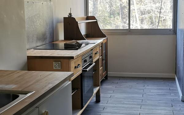 Appartement à vendre    4 pièces • 77 m2 Boussy-Saint-Antoine