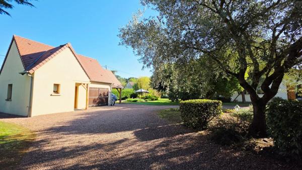 MAISON  AVEC STUDIO INDEPENDANT 165M²  6 PIECES 4 CHAMBRES PISCINE