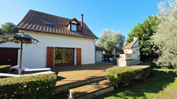 MAISON  AVEC STUDIO INDEPENDANT 165M²  6 PIECES 4 CHAMBRES PISCINE