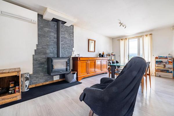 MAISON TRADITIONNELLE SITUEE A ATHIS-MONS