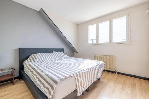 MAISON TRADITIONNELLE SITUEE A ATHIS-MONS