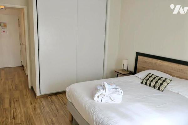 Appartement T2 LOUE ( LMNP) - 2ème étage avec ascenseur - Terrasse - Parking. 45,94 m².