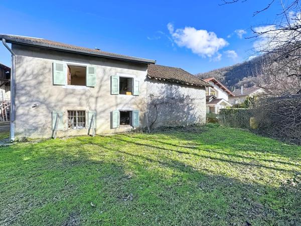 Maison en pierre à réhabiliter – charme dauphinois et beau potentiel