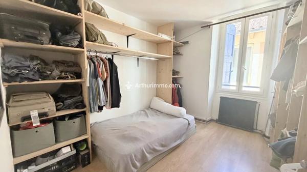 Vente                                                      Appartement
                        
                     3 pièces                      78 m2                     à Millau