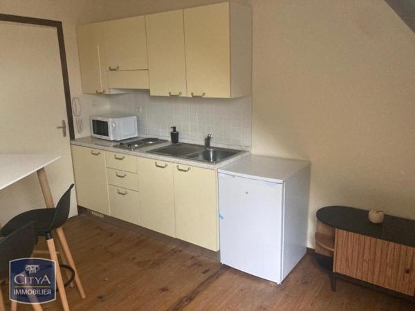 Location appartement Saint-Amand-Montrond (18200) 1 pièce 17.95m²