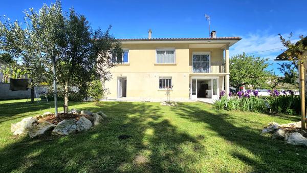 Eauze (32800) MAISON T7 - 133M² PROCHE DES COMMERCES AVEC GARAGE ET TERRAIN DE 800M² / EAUZE