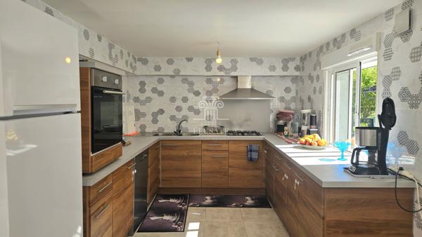 Eauze (32800) MAISON T7 - 133M² PROCHE DES COMMERCES AVEC GARAGE ET TERRAIN DE 800M² / EAUZE