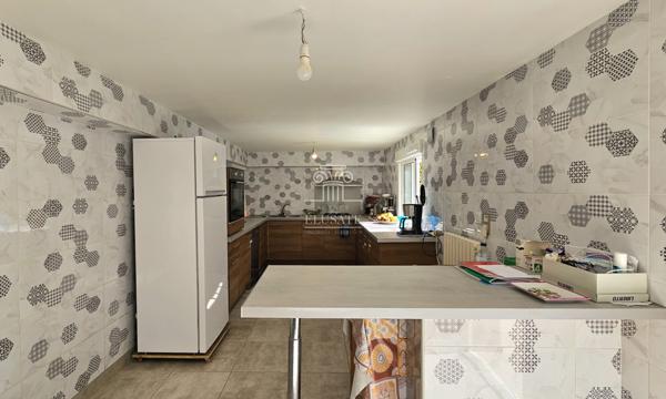 Eauze (32800) MAISON T7 - 133M² PROCHE DES COMMERCES AVEC GARAGE ET TERRAIN DE 800M² / EAUZE