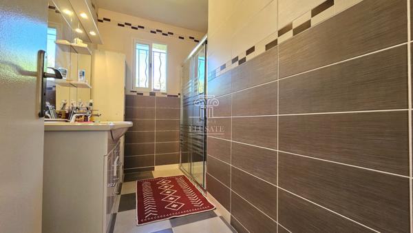 Eauze (32800) MAISON T7 - 133M² PROCHE DES COMMERCES AVEC GARAGE ET TERRAIN DE 800M² / EAUZE