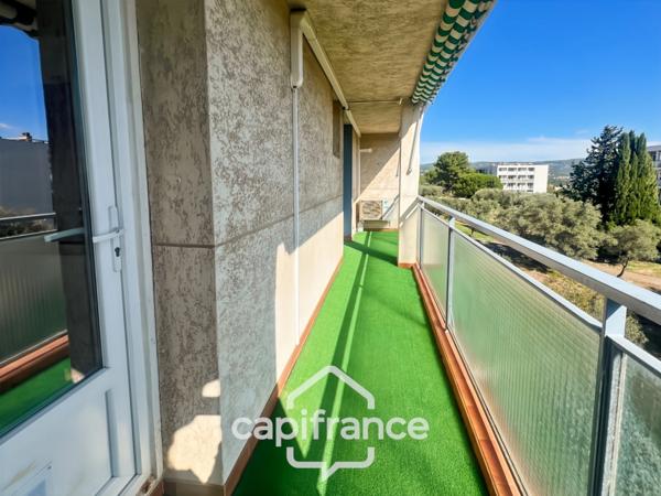 Appartement à vendre 4 pièces LA CIOTAT (13) - 74m2 terrasse vue mer - cave - au calme - à pieds centre ville.