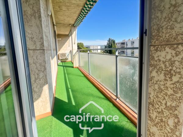 Appartement à vendre 4 pièces LA CIOTAT (13) - 74m2 terrasse vue mer - cave - au calme - à pieds centre ville.
