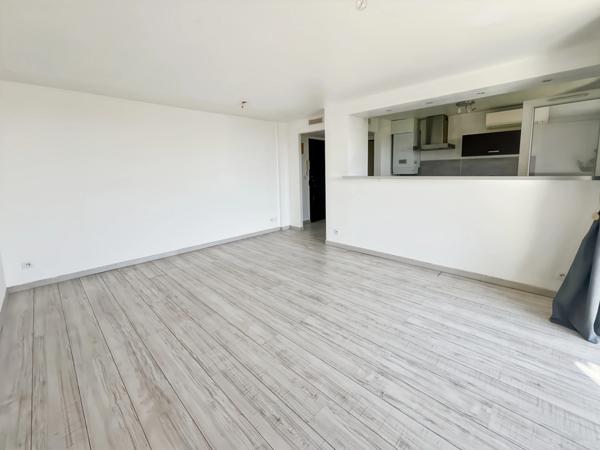 Appartement à vendre 4 pièces LA CIOTAT (13) - 74m2 terrasse vue mer - cave - au calme - à pieds centre ville.