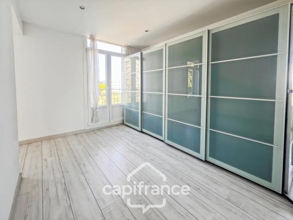 Appartement à vendre 4 pièces LA CIOTAT (13) - 74m2 terrasse vue mer - cave - au calme - à pieds centre ville.