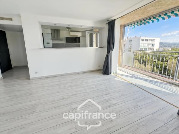 Appartement à vendre 4 pièces LA CIOTAT (13) - 74m2 terrasse vue mer - cave - au calme - à pieds centre ville.