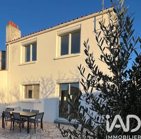 Maison à vendre 6 pièces 91 m² Les Sables-d'Olonne