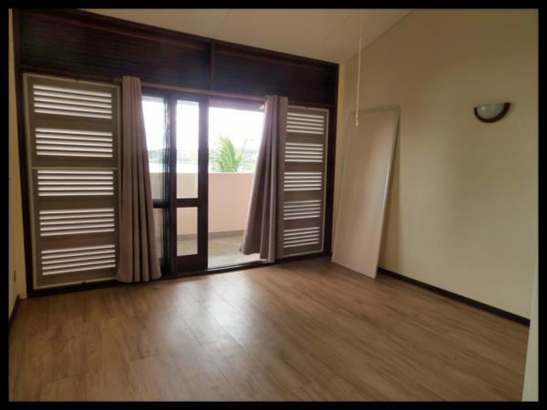 Villa d’architecte en briques de Guyane – volumes rares, piscine, jardin 1 141 m² – Kourou Lac Bois Chaudat