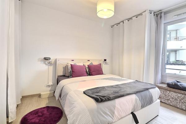 Appartement 2 pièces avec terrasse 8m2 et stationnement privatif