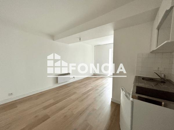 Location Studio 21.19 m² - 11 RUE DE LA VERRERIE Nantes 44000