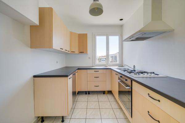 Gauriaguet (33240) Maison 4 pièces de 100m2 habitables avec atelier sur parcelle de 409m2