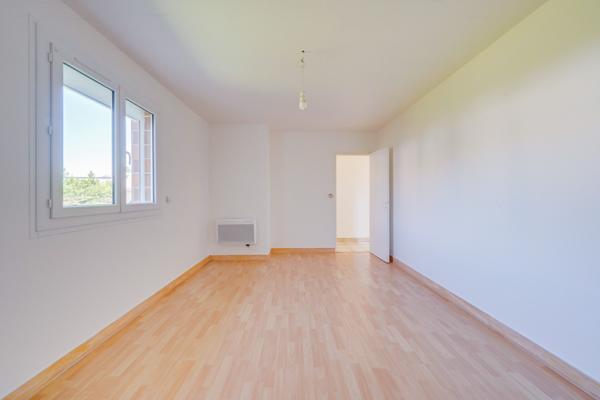 Gauriaguet (33240) Maison 4 pièces de 100m2 habitables avec atelier sur parcelle de 409m2