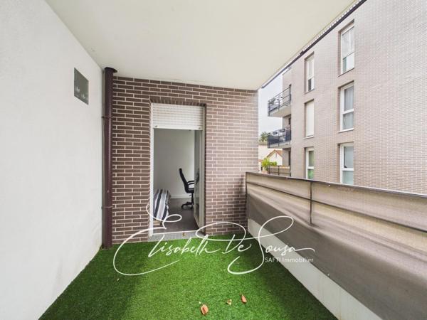 3 pièces récent avec terrasse et parking