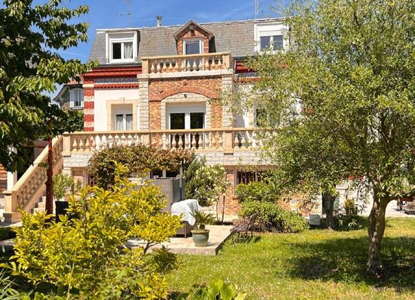 Maison à vendre    5 pièces •  Chelles