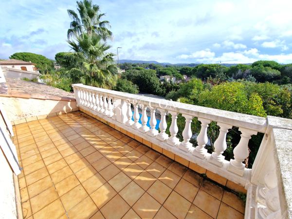 Villa 5 pièce(s) 4 chambre(s) 120 m²