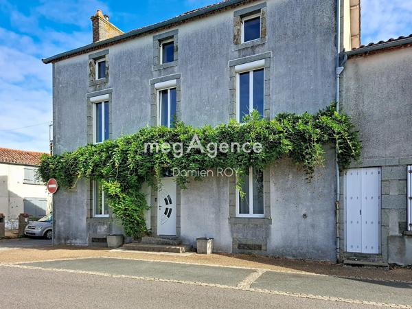 Maison à SAINT-SAUVEUR, 79300 - 6 pièces 180m²