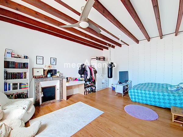 Maison à SAINT-SAUVEUR, 79300 - 6 pièces 180m²