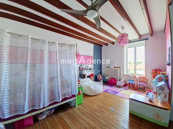 Maison à SAINT-SAUVEUR, 79300 - 6 pièces 180m²