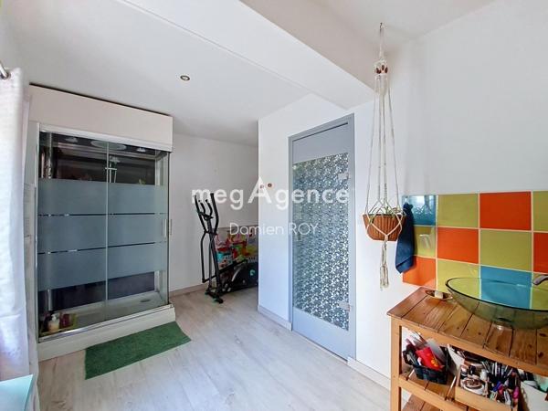 Maison à SAINT-SAUVEUR, 79300 - 6 pièces 180m²